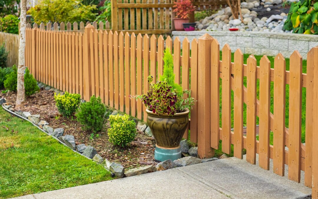 5 Signs It’s Time to Replace Your Garden Fence